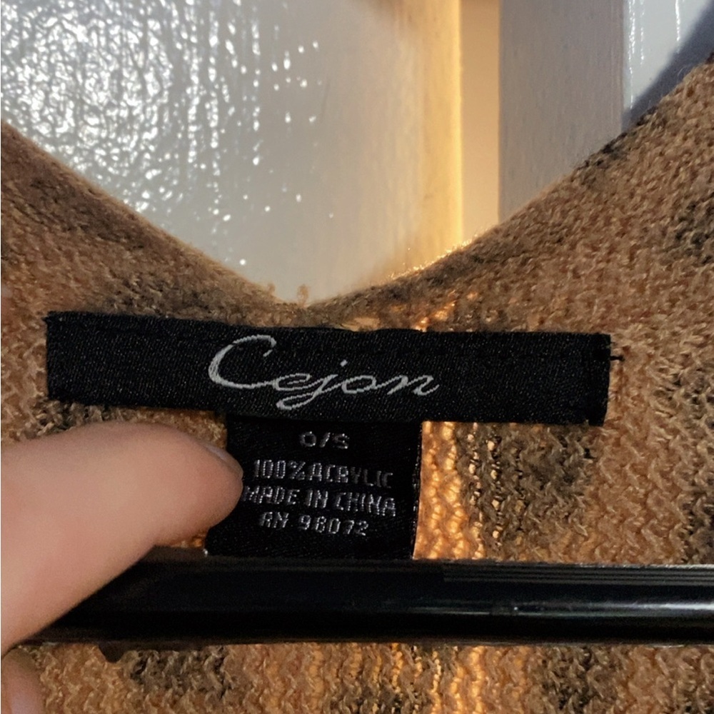 Cejon Tan and Black Knit Garment - Picture 3 of 3